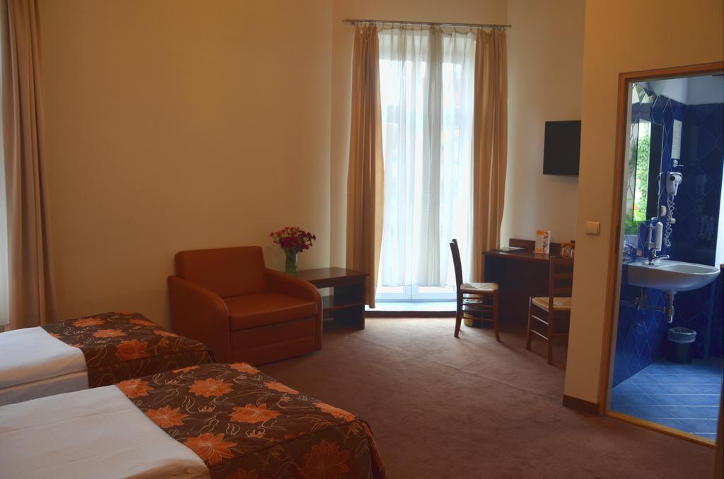 Abel Hostel *